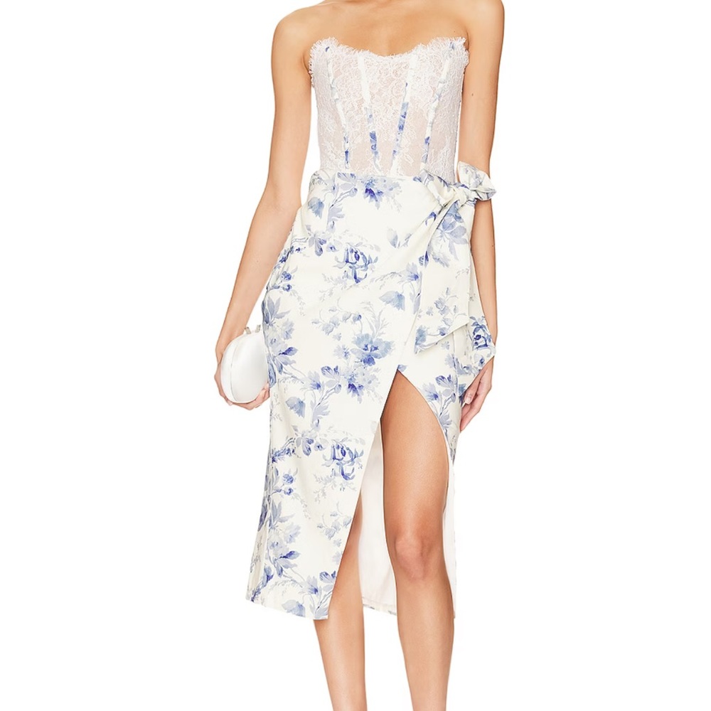 Nicola Lace Midi Dress in Provencal Blue Floral
V. Chapman